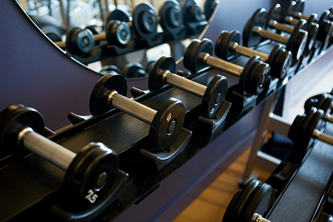 L’allenamento con i pesi fa solo crescere i muscoli?